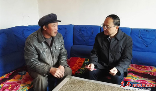 定西市纪检监察网_王钧在岷县联系村宣讲党的十九大 